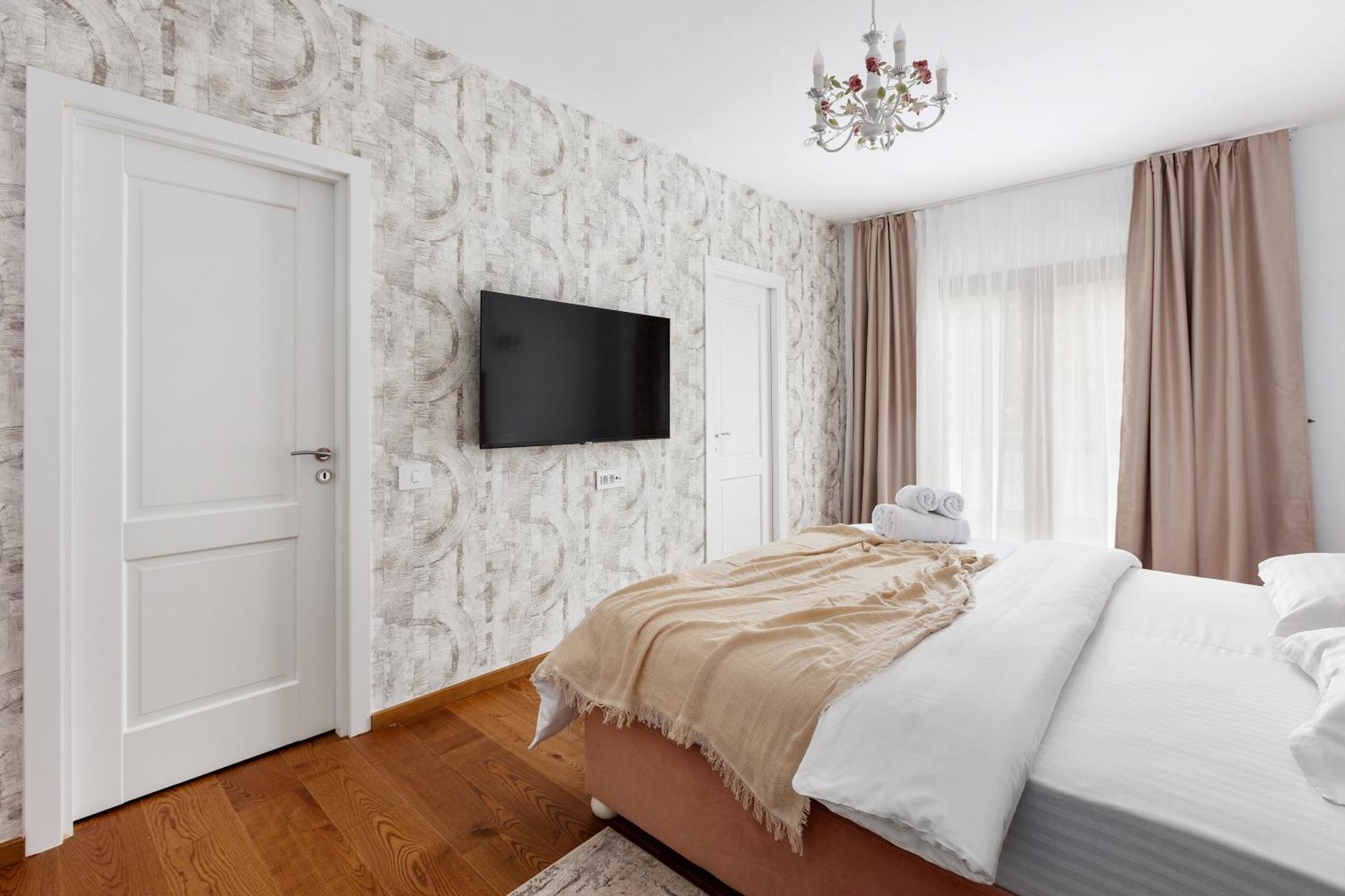 براشوف Peak Aparthotel - Old Town - By Cityhost المظهر الخارجي الصورة